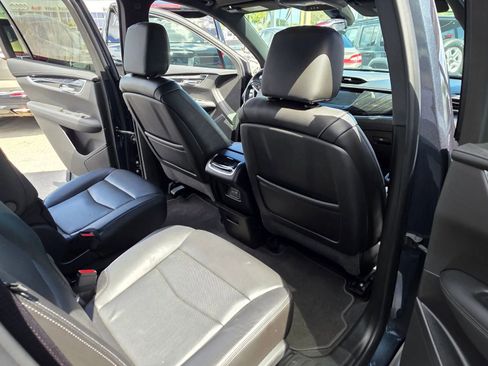 Used 2020 Cadillac XT6 Premium Luxury AWD/4WD image 23