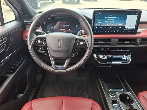 Used 2025 Lincoln Corsair Grand Touring w/ Equipment Group 301A AWD/4WD image 11