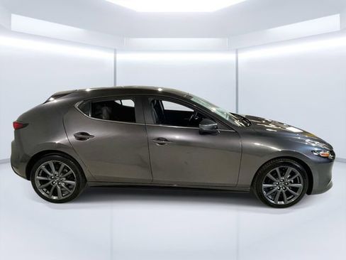 Used 2023 MAZDA MAZDA3 s FWD image 8