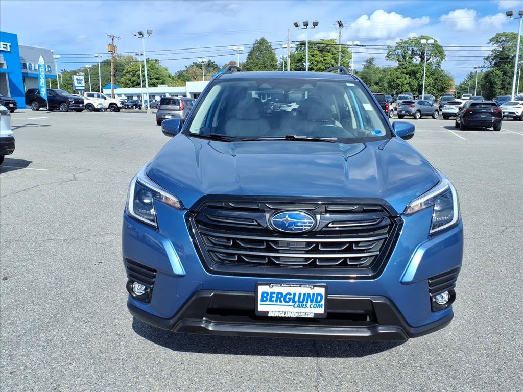 Used 2024 Subaru Forester Limited AWD/4WD image 9