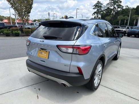 Certified 2022 Ford Escape Titanium w/ Titanium Elite Package FWD image 8