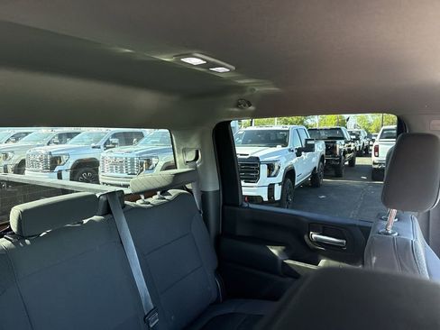 Certified 2022 Chevrolet Silverado 2500 Custom w/ Custom Convenience Package AWD/4WD image 14