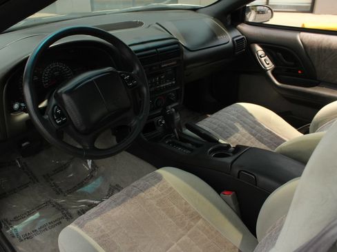 Used 2001 Chevrolet Camaro Z28 w/ Preferred Equipment Group 2 RWD image 13
