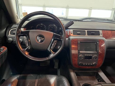 Used 2011 Chevrolet Silverado 2500 LTZ w/ LTZ Plus Package AWD/4WD image 8