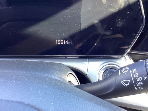 Used 2025 Chevrolet Trax LT w/ LT Convenience Package image 11