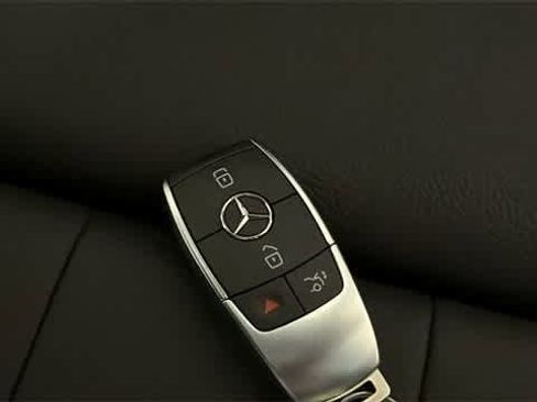 Certified 2025 Mercedes-Benz GLA 250 4MATIC image 36