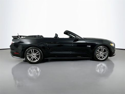 Used 2016 Ford Mustang GT Premium image 9