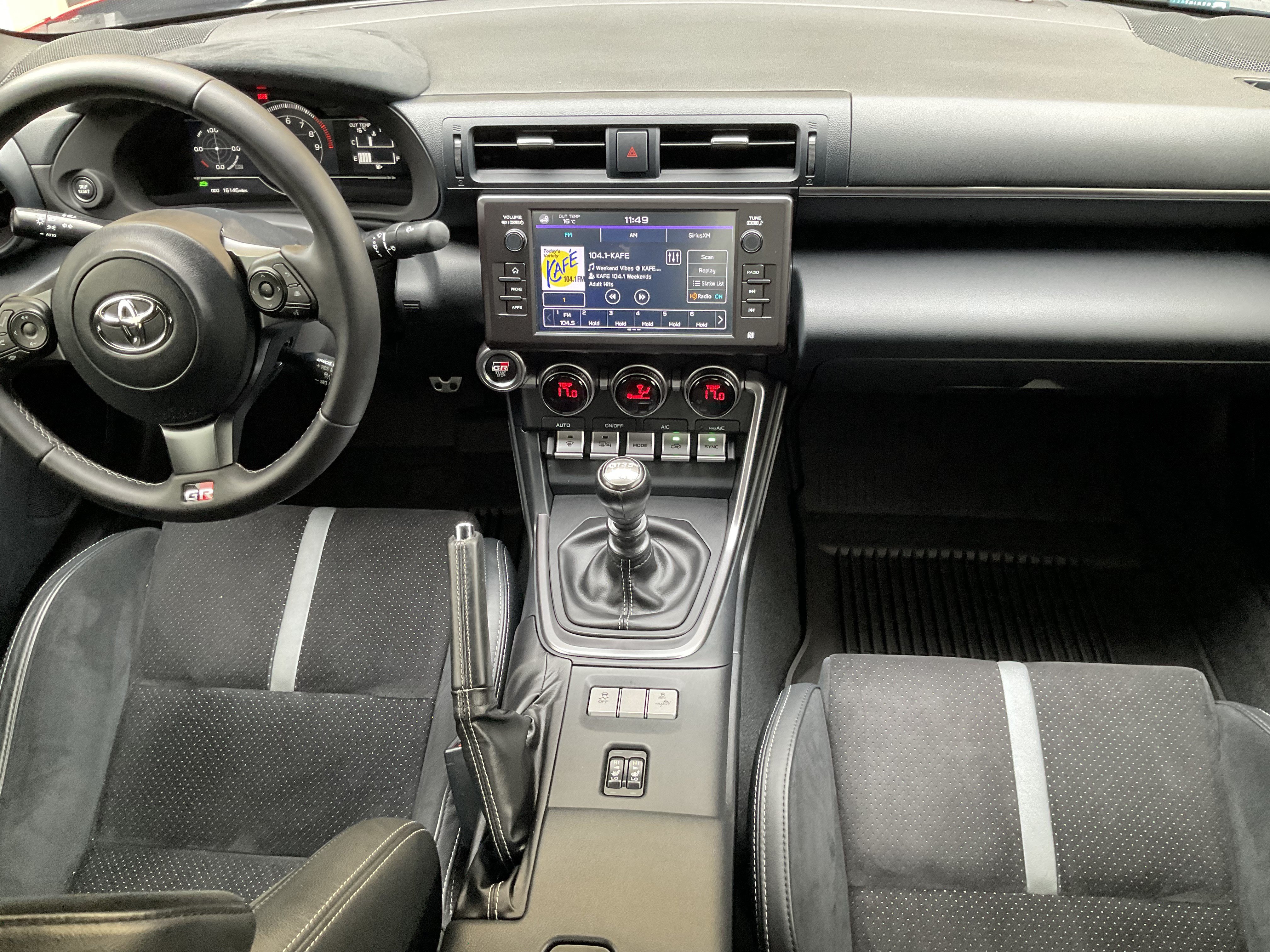 Used 2024 Toyota GR86 Premium RWD image 21