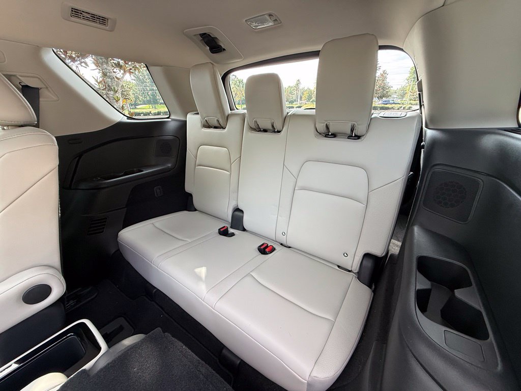 Used 2024 Nissan Pathfinder SL w/ SL Premium Package FWD image 23