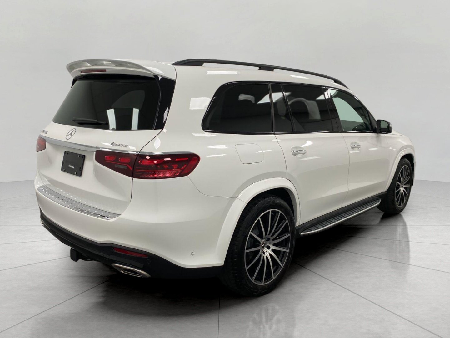 Certified 2026 Mercedes-Benz GLS 580 4MATIC image 3