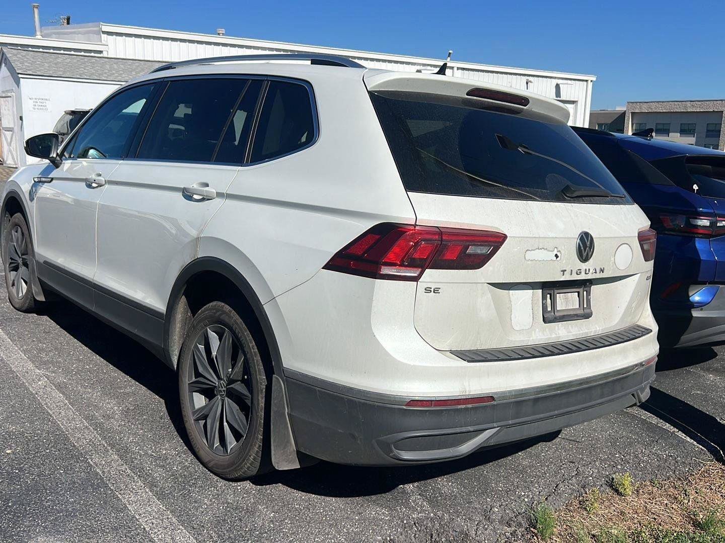 Used 2023 Volkswagen Tiguan SE AWD/4WD image 3