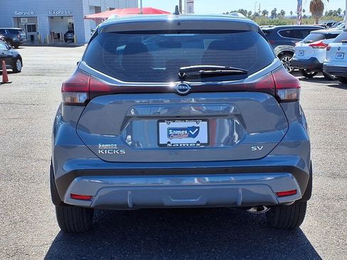 Used 2024 Nissan Kicks SV image 6