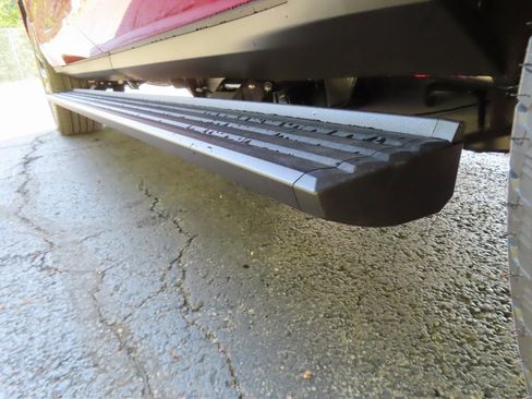 New 2026 Chevrolet Suburban High Country image 19