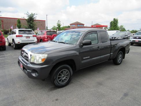 Used 2010 Toyota Tacoma 2WD Access Cab image 1