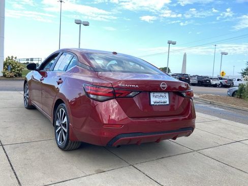 Used 2025 Nissan Sentra SV w/ SV Premium Package FWD image 12
