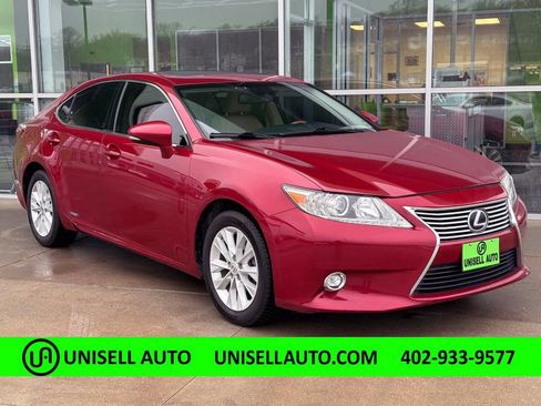 Used 2014 Lexus ES 300h w/ Luxury Package w/Bamboo Trim image 1
