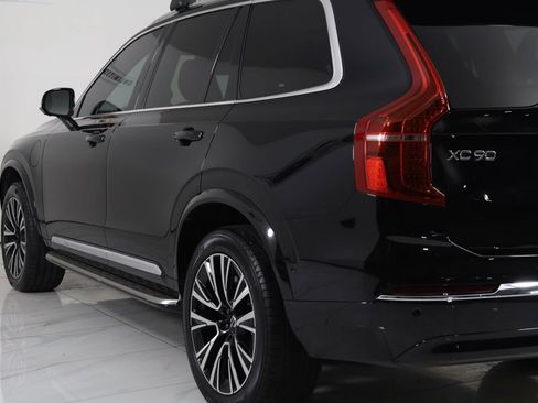 Used 2023 Volvo XC90 T8 Plus image 33