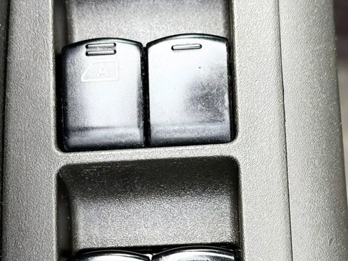 Used 2011 Nissan Cube 1.8 SL w/ Interior Designer Pkg image 22