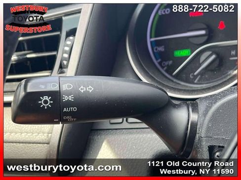 Used 2021 Toyota Camry XSE w/ Navigation Upgrade Package FWD image 23