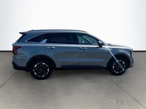 Used 2025 Kia Sorento S w/ Panoramic Sunroof Package FWD image 29