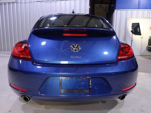 Used 2013 Volkswagen Beetle 2.0T image 4