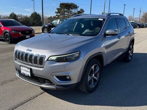 Used 2019 Jeep Cherokee Limited image 31