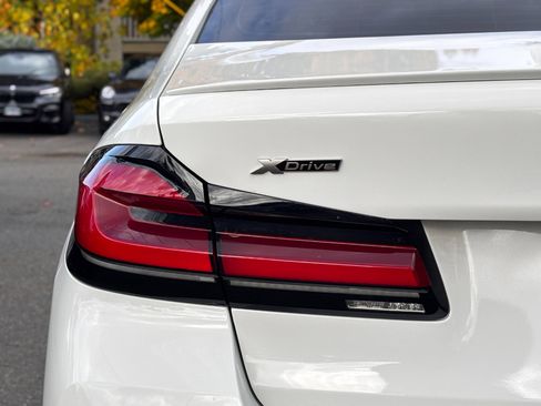 Used 2021 BMW M550i xDrive w/ Premium Package image 13