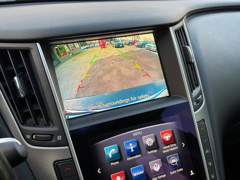 Used 2015 INFINITI Q50 3.7 Sedan 4D w/ Moonroof Package image 20