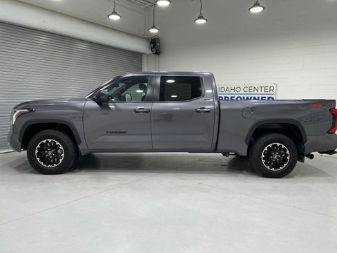 Used 2025 Toyota Tundra SR5 w/ TRD Off-Road Package AWD/4WD image 5