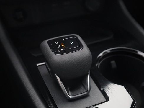 New 2026 Nissan Rogue SV w/ Cold Weather Package AWD/4WD image 19