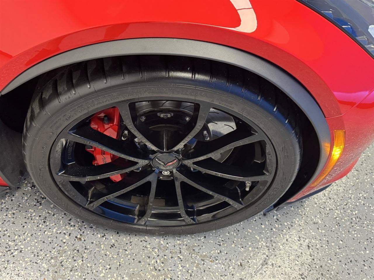 Used 2019 Chevrolet Corvette Grand Sport w/ Carbon Flash Badge Package RWD image 28