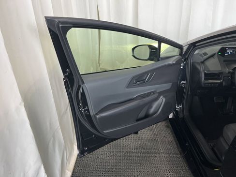 Used 2025 Toyota Prius LE image 17