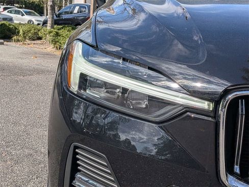 Certified 2023 Volvo XC60 B5 Ultimate w/ Climate Package image 10