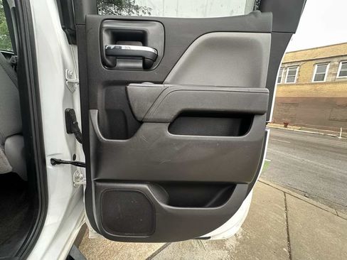 Used 2017 Chevrolet Silverado 1500 Custom w/ Custom Convenience Package AWD/4WD image 29
