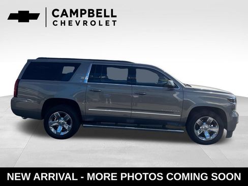 Used 2017 Chevrolet Suburban LT w/ LT Signature Package AWD/4WD image 6