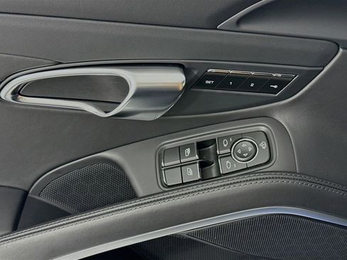 Certified 2024 Porsche 718 Cayman RWD image 11