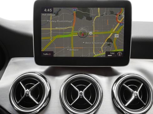 Used 2018 Mercedes-Benz GLA 250 4MATIC image 14