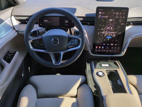 New 2025 Volvo EX90 Ultra image 12