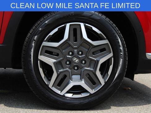 Used 2021 Hyundai Santa Fe Limited AWD/4WD image 24