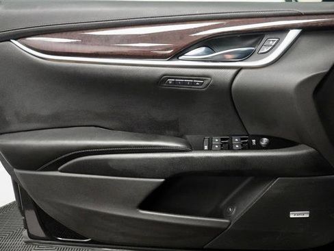 Used 2013 Cadillac XTS Premium image 29