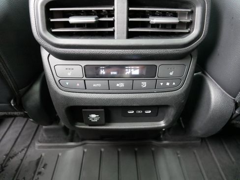 Used 2025 Honda Pilot Elite image 22