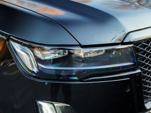 Used 2023 Cadillac Escalade Sport image 13