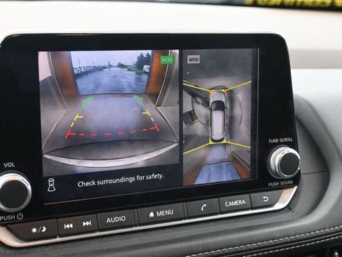 Used 2021 Nissan Rogue SV AWD/4WD image 29