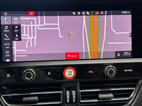 Certified 2026 Porsche Macan AWD/4WD image 32