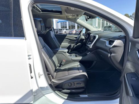 Used 2023 GMC Acadia SLT w/ Technology Package image 34