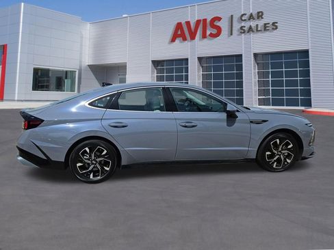 Used 2025 Hyundai Sonata SEL FWD image 7