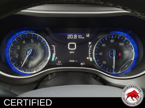 Used 2023 Chrysler Pacifica Touring-L FWD image 34
