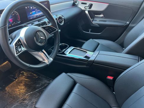 Used 2025 Mercedes-Benz CLA 250 image 12