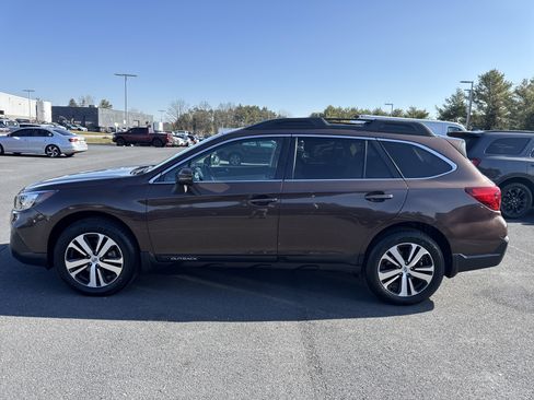 Used 2019 Subaru Outback 2.5i Limited w/ Popular Package #2 image 5