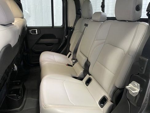 Used 2023 Jeep Gladiator Mojave w/ Cold Weather Group image 11